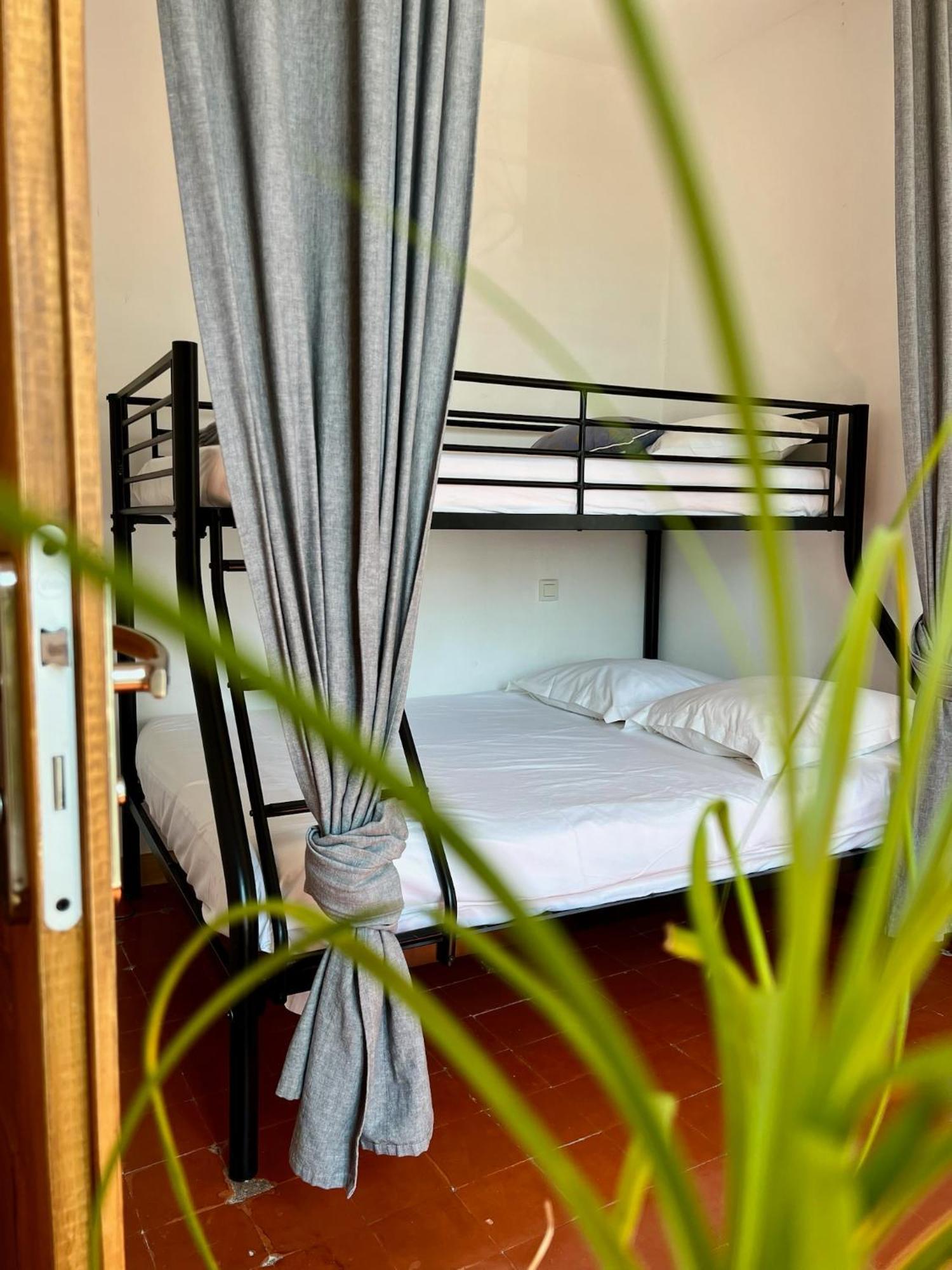 Entre Midi - Maison D'Hotes - B&B Capestang Eksteriør bilde