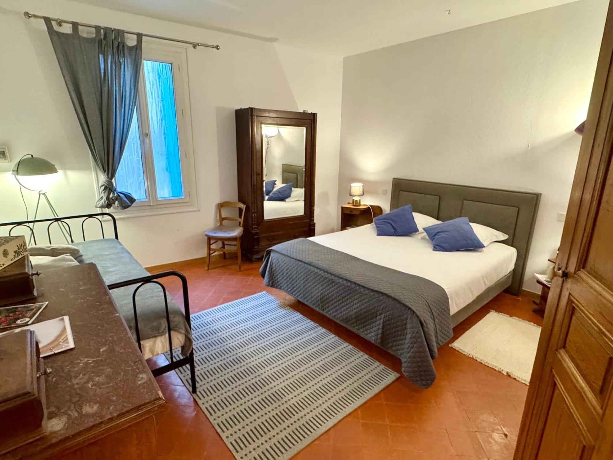 Entre Midi - Maison D'Hotes - B&B Capestang Eksteriør bilde